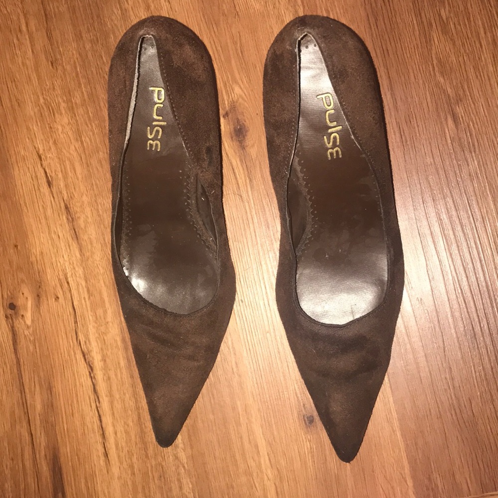 chocolate brown heals